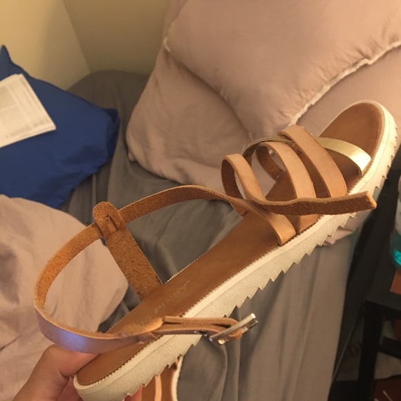 Sandals - Picture 4 of 4